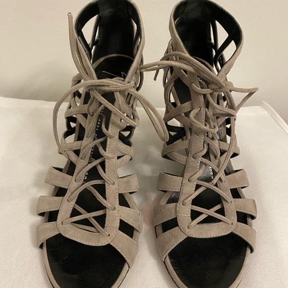 Authentic Giuseppe Zanotti heels - Picture 3 of 13